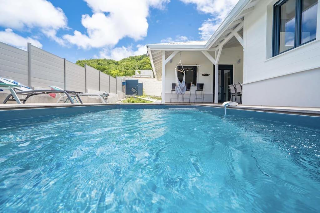 Superbe Villa Avec Piscine Et Proche Mer Au Diamant - 3 Chambres Et Salles De Bain Ле-Диаман Экстерьер фото